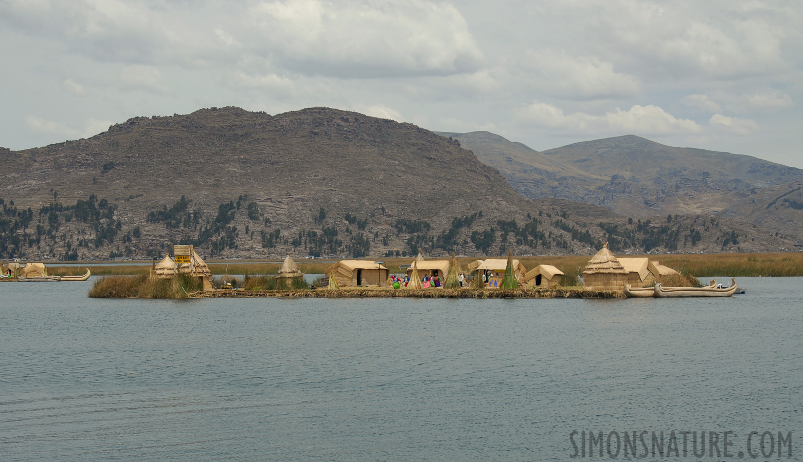 Lake Titicaca [46 mm, 1/320 sec at f / 9.0, ISO 100]
